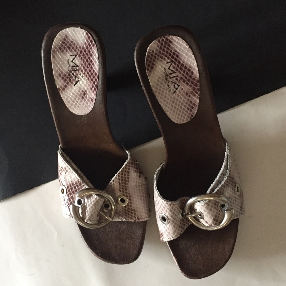 NWOT Mia mule sandals - Picture 2 of 6
